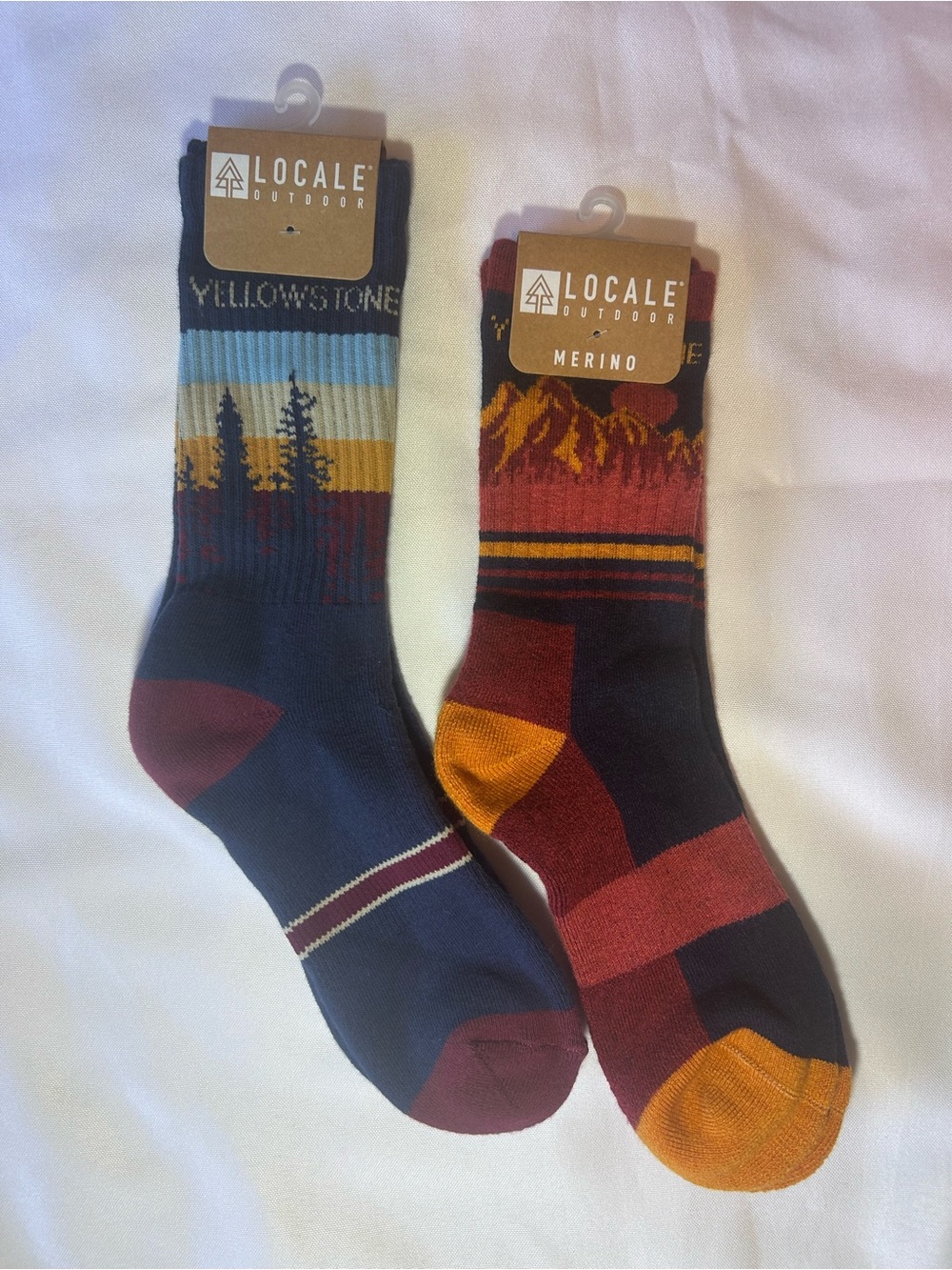 Locale Outdoor Unisex Yellowstone Merino & Cotton Blend Crew Set of Socks